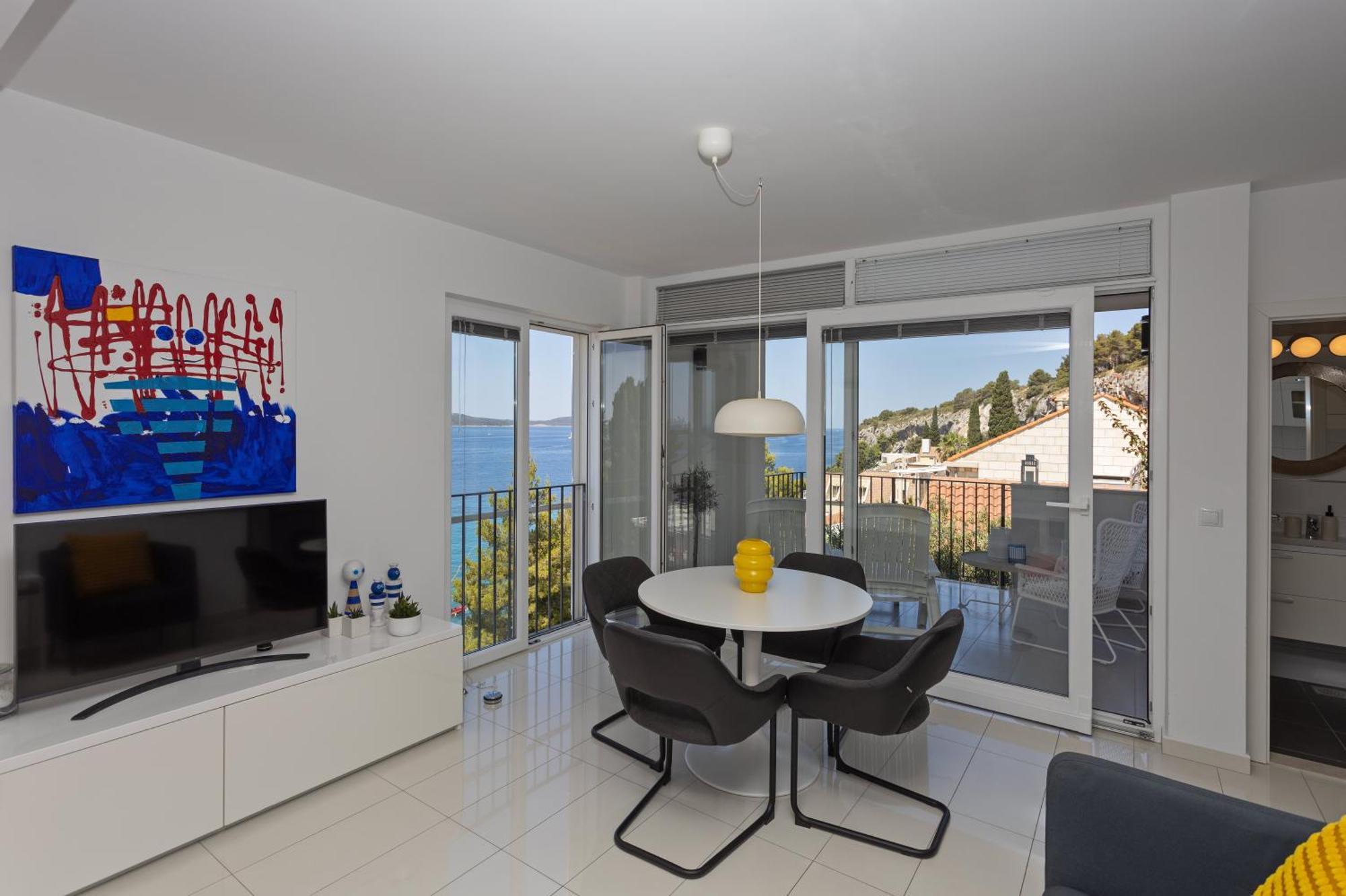 Blue Bay Apartment *